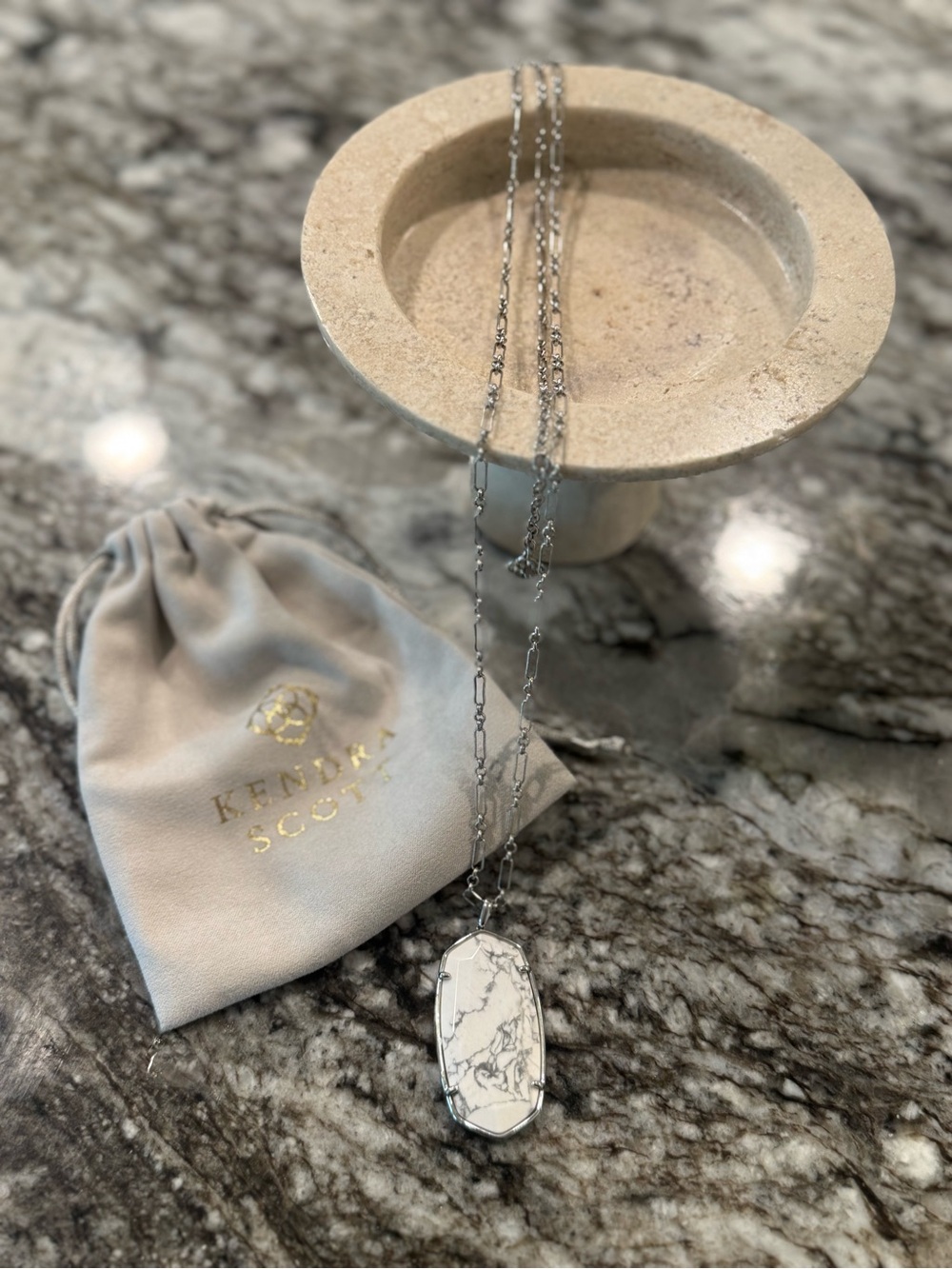 Kendra Scott Silver Reid Necklace in White Howlite